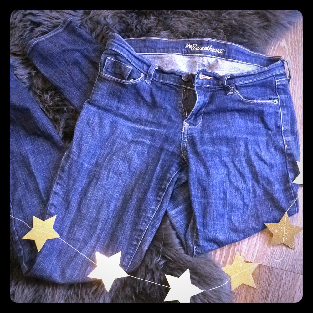 Old Navy Sweetheart cut skinny jean size 4